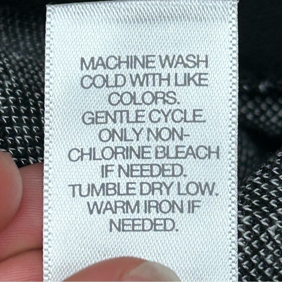 J. Jill Black & White Diamond Knit Cotton Kangaroo Pocket top - Picture 3 of 6